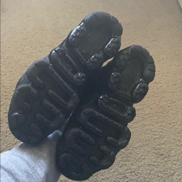 NIKE VAPOR MAX (BLACK) - Picture 3 of 4